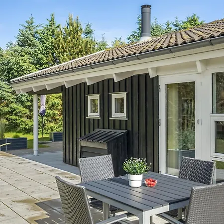 Ilya - 900m From The Sea By Interhome Feriehus